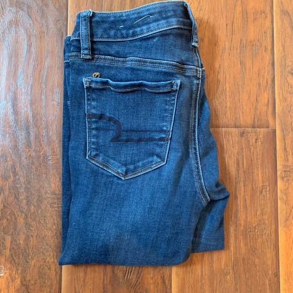 🌻2/$50🌻 (LONG) High rise darkwash AE jeans - Picture 4 of 7